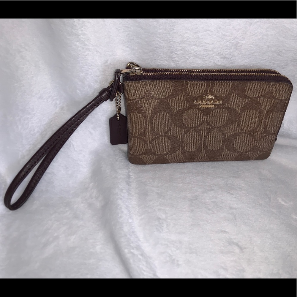 Coach Double Corner Zip Wristlet
